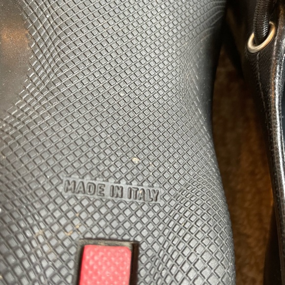 Vintage Prada size 37 (size 7) made in Italy, fantastic condition!! - Picture 3 of 4